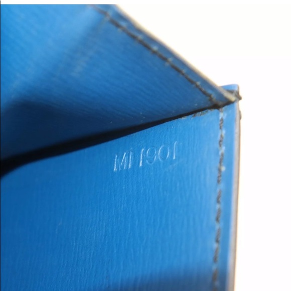 Louis Vuitton Pochette Arche Epi Blue - Picture 6 of 10